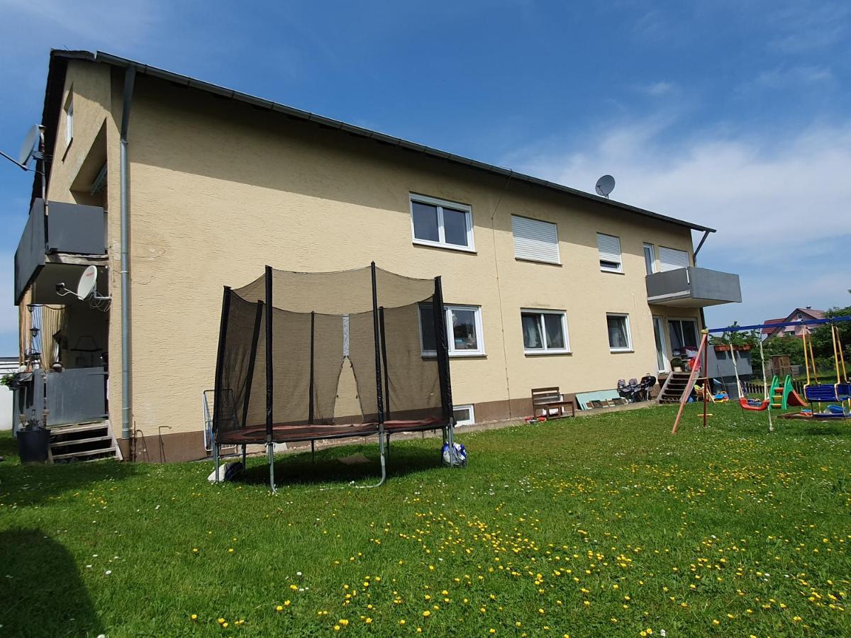 Ruhige Und Moderne 2-zi. Apartment *